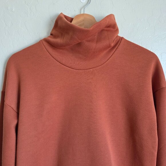 New Balance Cropped Turtleneck Sweater Long Sleeve Brown Size Women's Small Fall - Picture 3 of 9
